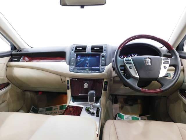 TOYOTA CROWN SEDAN 2012 Image 31
