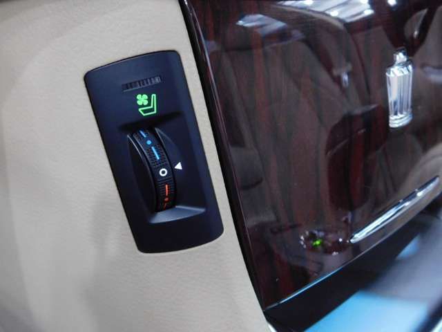 TOYOTA CROWN SEDAN 2012 Image 31