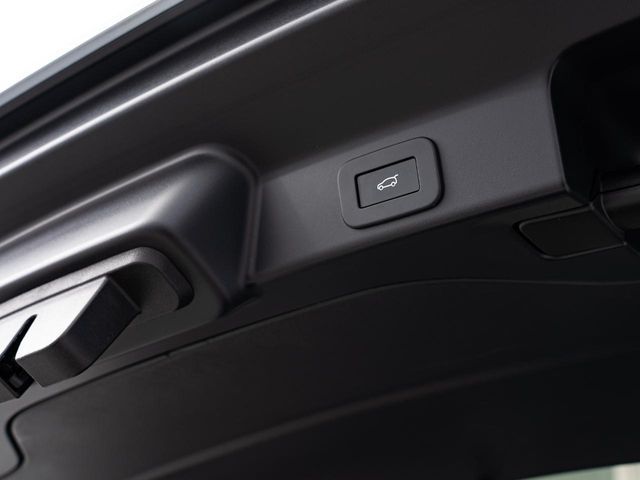 JAGUAR F-PACE 2024 Image 31