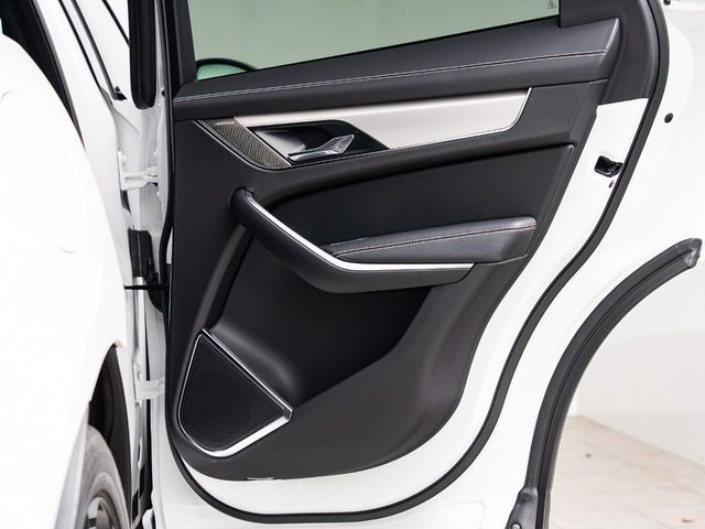 JAGUAR F-PACE 2024 Image 31