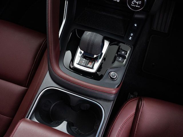 JAGUAR E-PACE 2023 Image 31