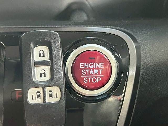 HONDA N BOX CUSTOM 2017 Image 31