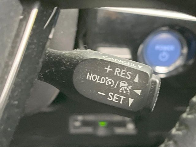 TOYOTA PRIUS PHV 2018 Image 31