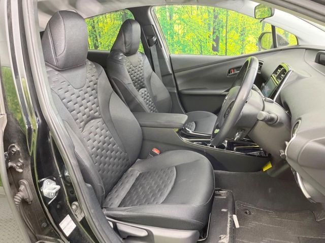 TOYOTA PRIUS PHV 2018 Image 31