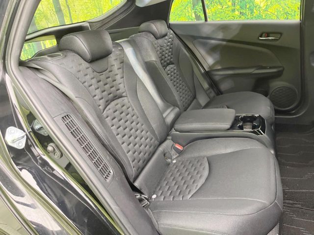 TOYOTA PRIUS PHV 2018 Image 31