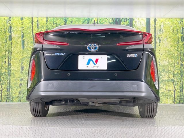 TOYOTA PRIUS PHV 2018 Image 31