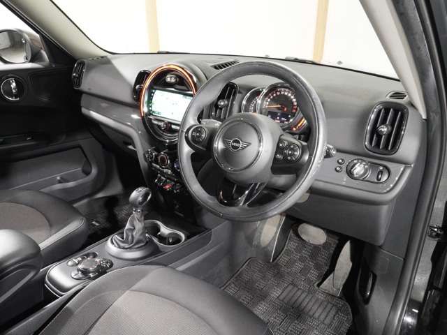 BMW MINI ONE CROSSOV 2019 Image 31