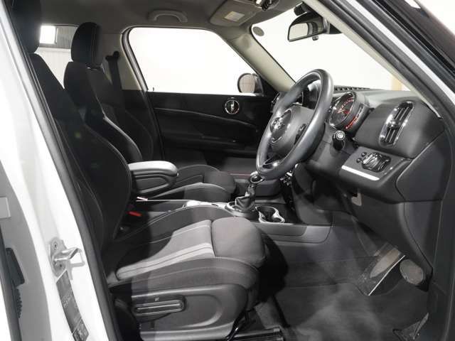 BMW MINI COOPER SD C 2018 Image 31