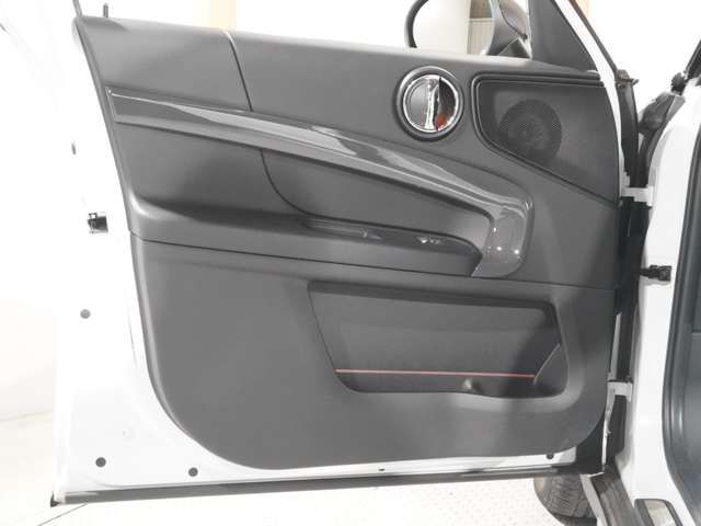 BMW MINI COOPER SD C 2018 Image 31