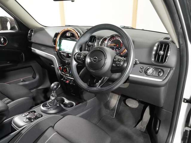 BMW MINI COOPER SD C 2018 Image 31