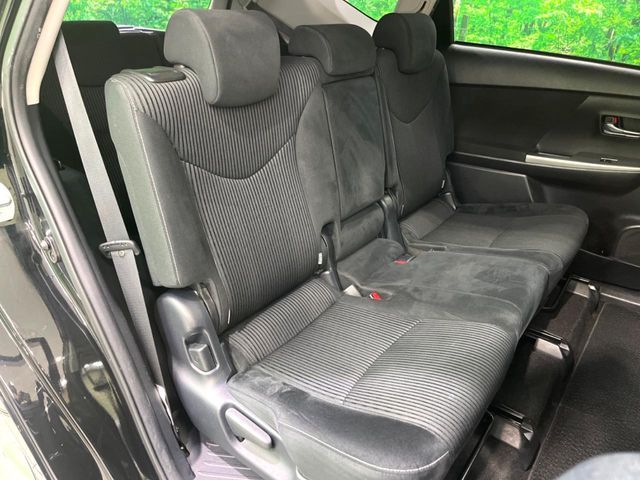 TOYOTA PRIUS ALPHA 2016 Image 31