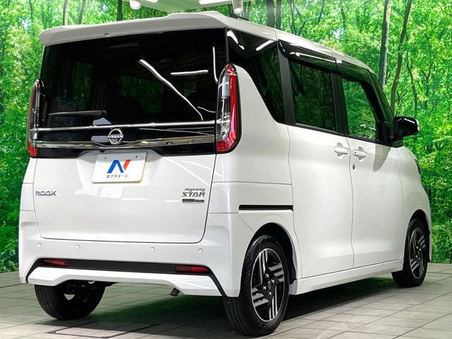 NISSAN ROOX 2024 Image 31