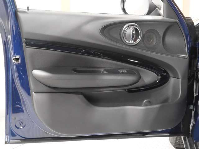 BMW MINI COOPER D CL 2017 Image 31