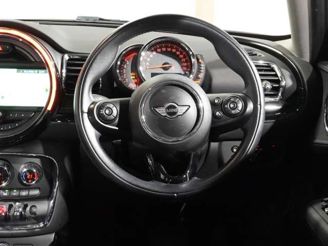 BMW MINI COOPER D CL 2017 Image 31