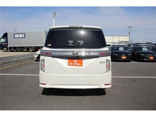 NISSAN ELGRAND 2024 Image 31