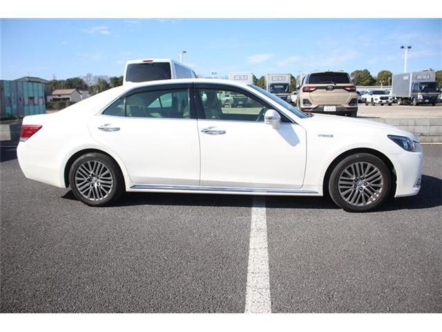 TOYOTA CROWN MAJESTA HYBRID 2014 Image 31