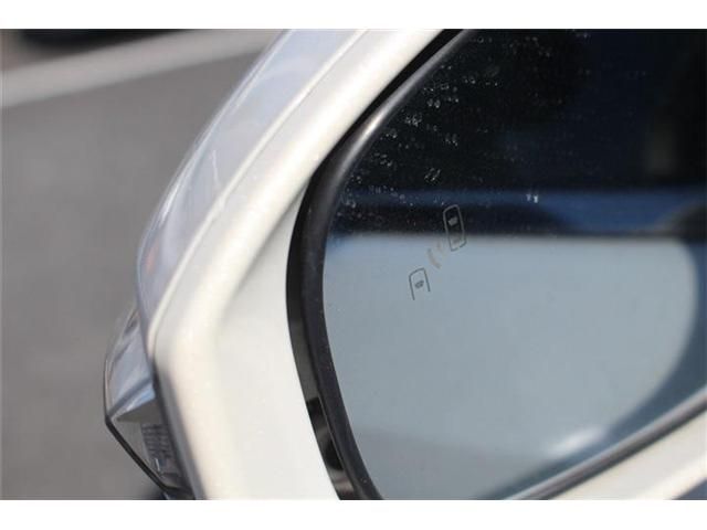 TOYOTA CROWN MAJESTA HYBRID 2014 Image 31