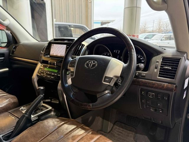 TOYOTA LANDCRUISER WAGON 2012 Image 31