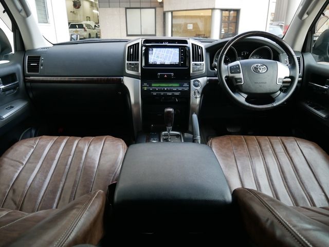 TOYOTA LANDCRUISER WAGON 2012 Image 31