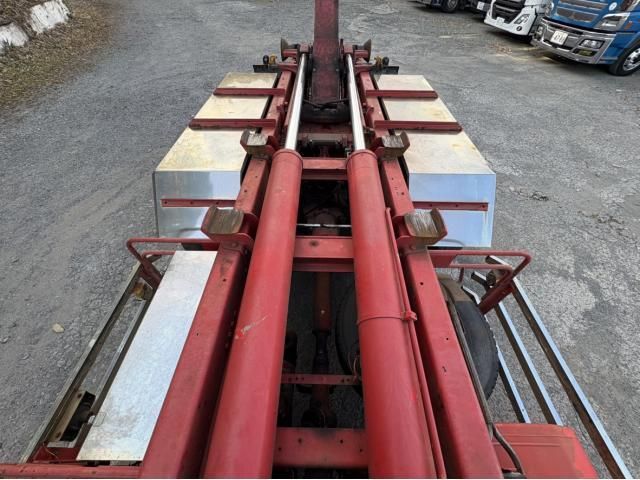 ISUZU GIGA 2013 Image 31