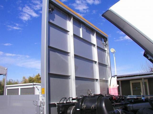 MITSUBISHI FUSOU SUPER GREAT 2025 Image 31