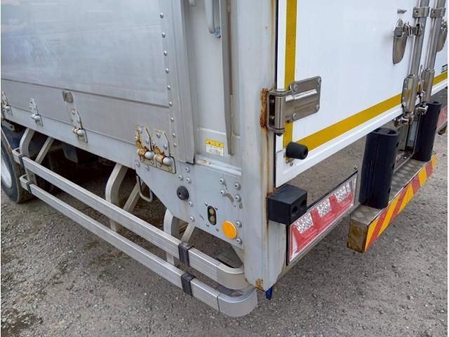 NISSAN DIESEL QUON 2018 Image 31