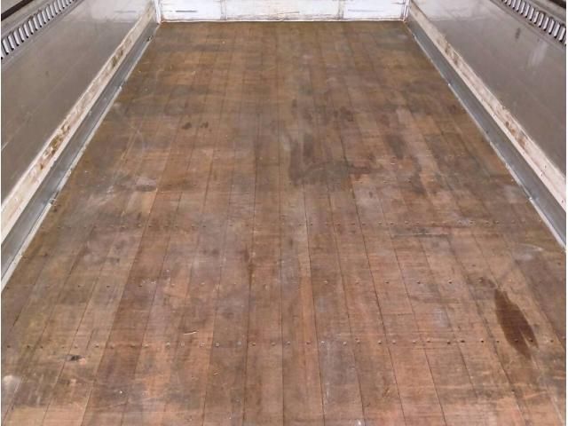 NISSAN DIESEL QUON 2018 Image 31