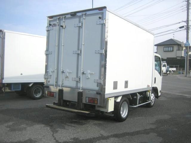 ISUZU ELF 2018 Image 31