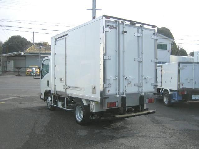 ISUZU ELF 2018 Image 31