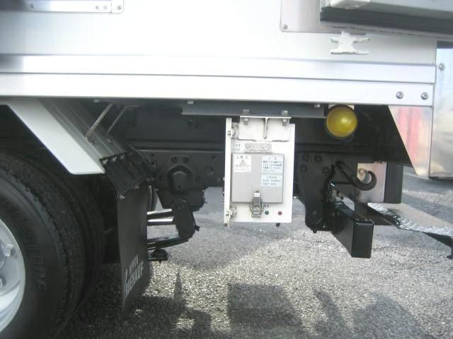 ISUZU ELF 2018 Image 31