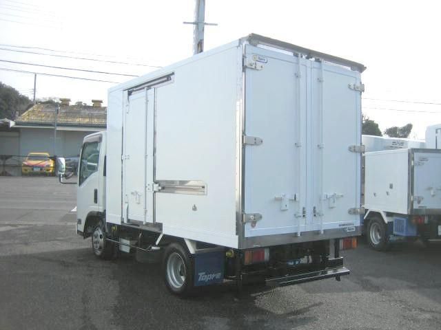 ISUZU ELF 2016 Image 31