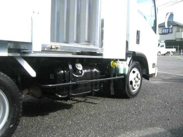 ISUZU ELF 2016 Image 31