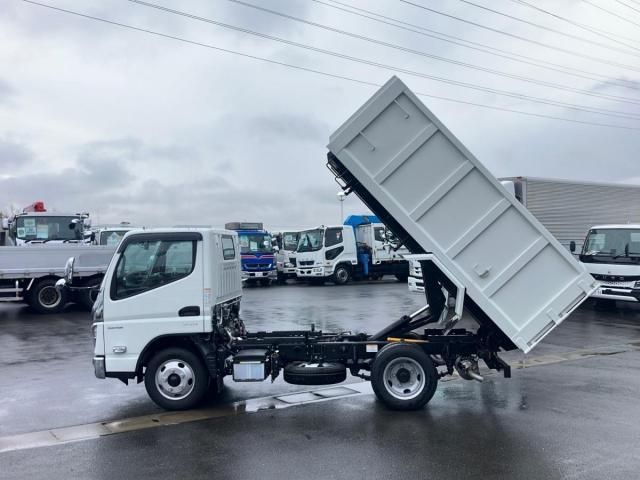 MITSUBISHI CANTER 2025 Image 31