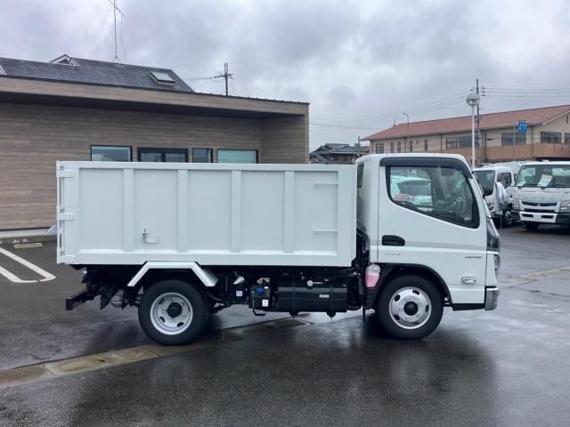 MITSUBISHI CANTER 2025 Image 31