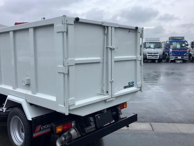 MITSUBISHI CANTER 2025 Image 31