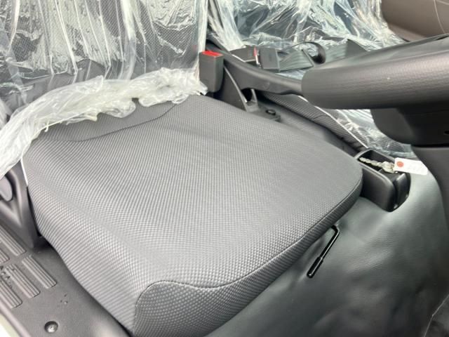 MITSUBISHI CANTER 2025 Image 31