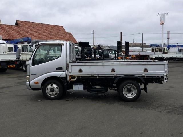 HINO DUTRO 2012 Image 31