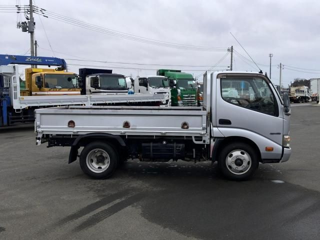 HINO DUTRO 2012 Image 31