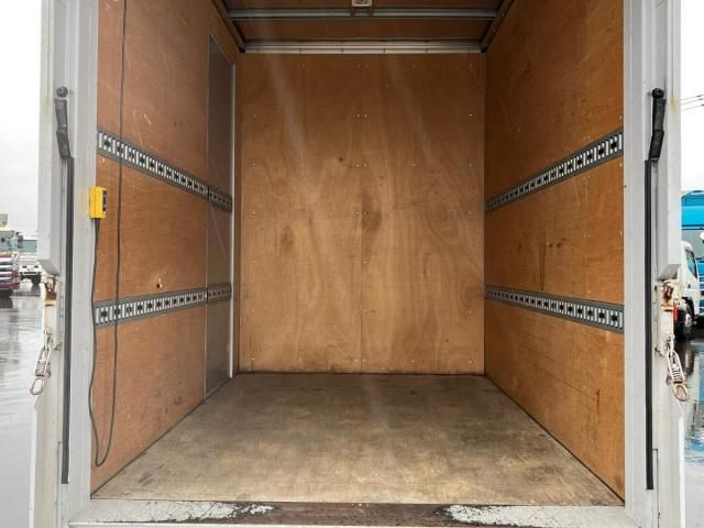 MITSUBISHI CANTER 2019 Image 31