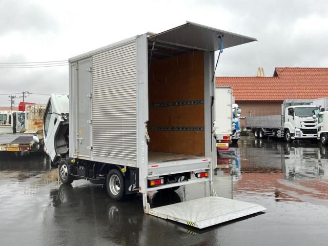 MITSUBISHI CANTER 2019 Image 31