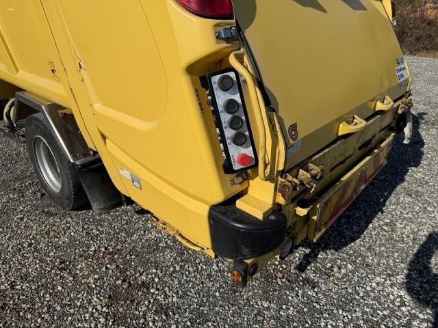 MITSUBISHI CANTER 2018 Image 31