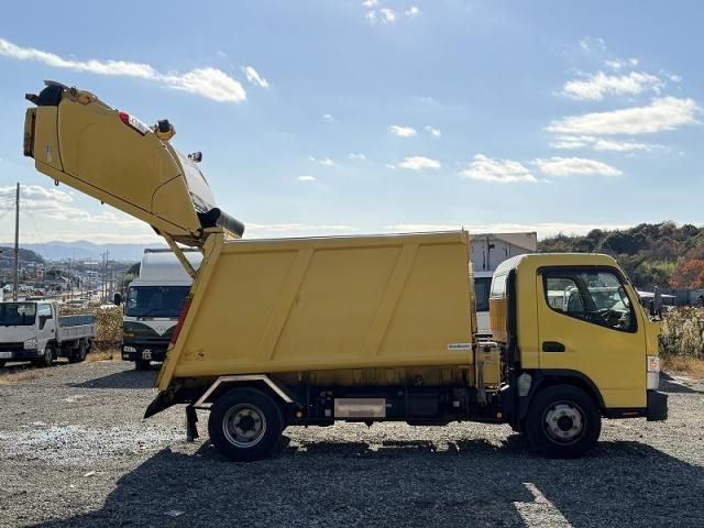 MITSUBISHI CANTER 2018 Image 31