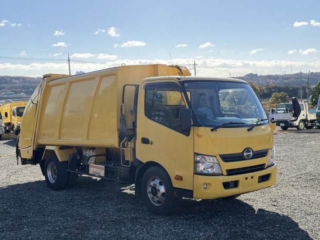 HINO DUTRO 2016 Image 31