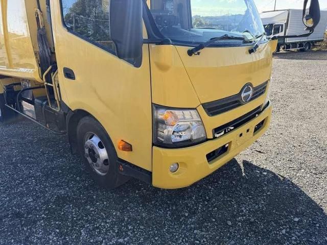 HINO DUTRO 2016 Image 31