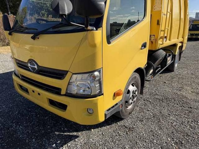 HINO DUTRO 2016 Image 31