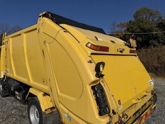 HINO DUTRO 2016 Image 31