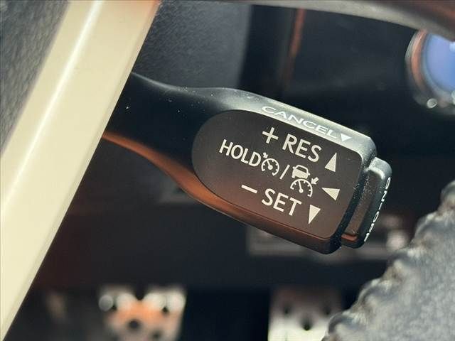 TOYOTA PRIUS PHV 2017 Image 31