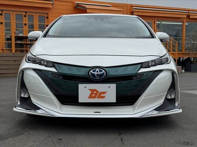 TOYOTA PRIUS PHV 2017 Image 31