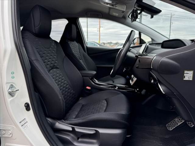 TOYOTA PRIUS PHV 2017 Image 31