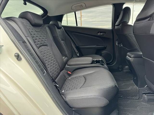 TOYOTA PRIUS PHV 2017 Image 31